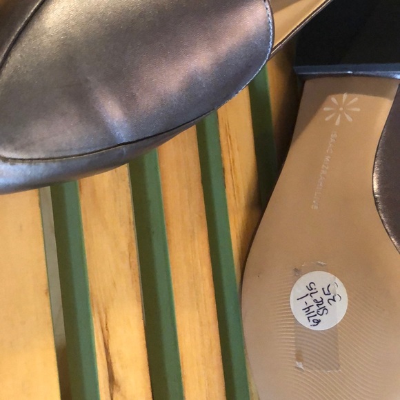 Metallic Silver, New. - Picture 2 of 2